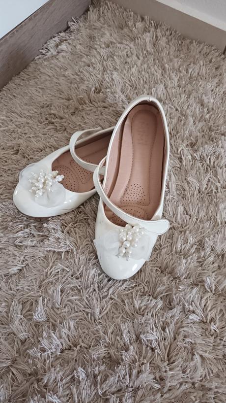 Elegantné biele topánočky, 35