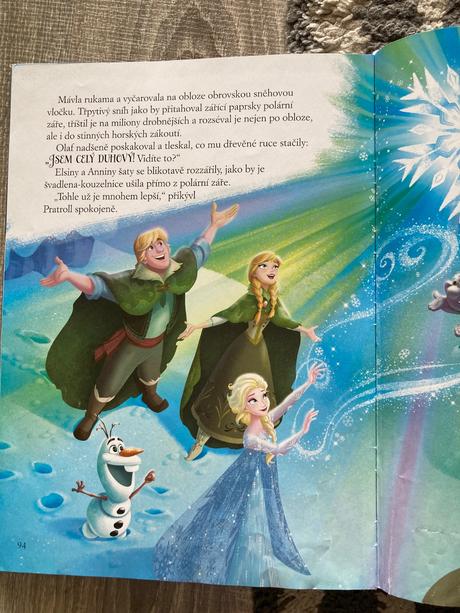 Ľadové kráľovstvo - polárna žiara zlatá kniha, 