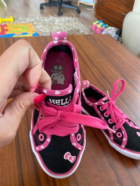 Tenisky hello kitty, 28