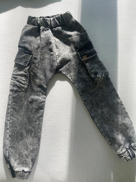 Nohavice z makkej rifloviny, 122