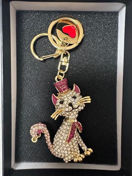 Prívesok s kamienkami zn. love moschino originál, love moschino