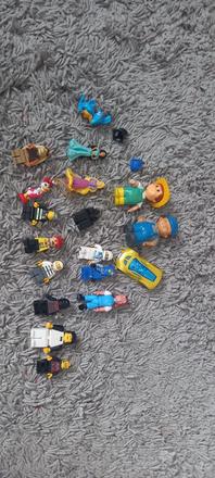 Lego postavičky a iné,