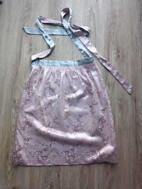 Bavorský kroj dirndl, 