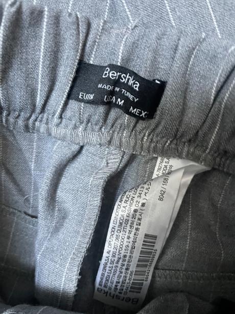 Krátky kostým, bershka,m