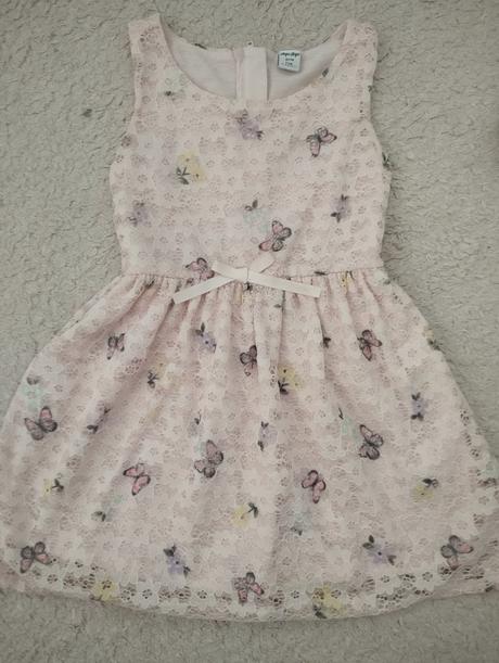 Dievčenské šaty, 116