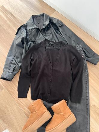 Čierny svetrík, amisu,m