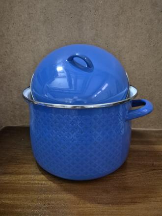 Veľký hrniec s pokrievkou,