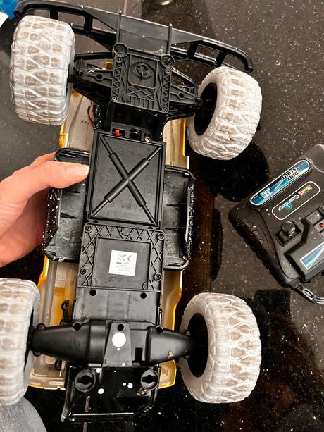 Revell controldirt scout monster terénne auto,