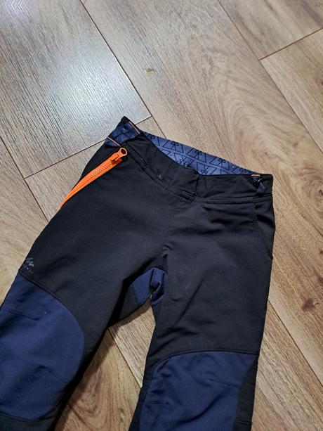 Športové nohavice, 98