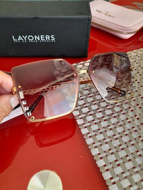 Layoners okuliare, 