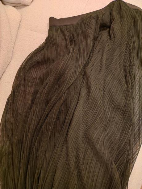 Tmavo-olivová sukňa m/40-42, m