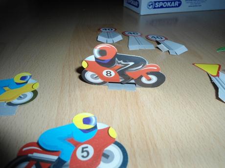 Papierove dopravne znacky, motorky, biky, 