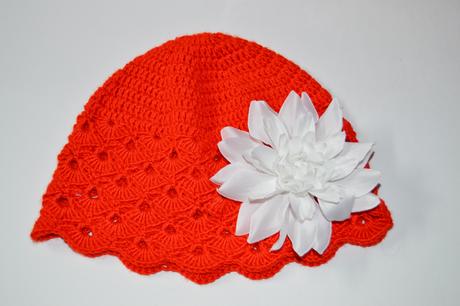 Ručná háčkovaná čiapočka s veľkým kvetom, 110