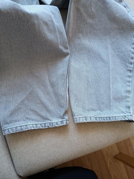 Baggy jeans/ rifle, house,32