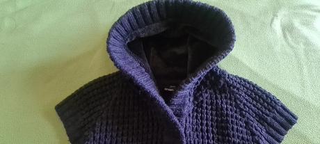 Pletená vestička s kapucou, fishbone,146