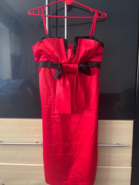 Spoločenské šaty, 40