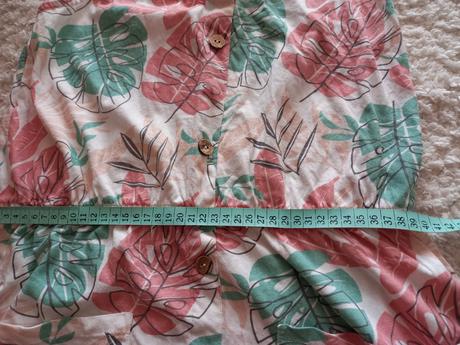 Šaty s vreckami, 38