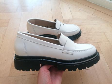 Dámske koženné mokasiny, 42