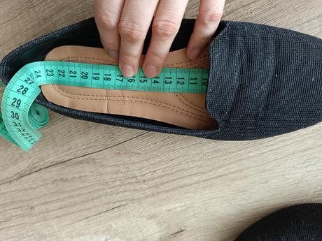 Čierne balerínky, 37