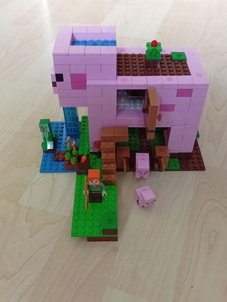 21170 lego minecraft prasací domček, 