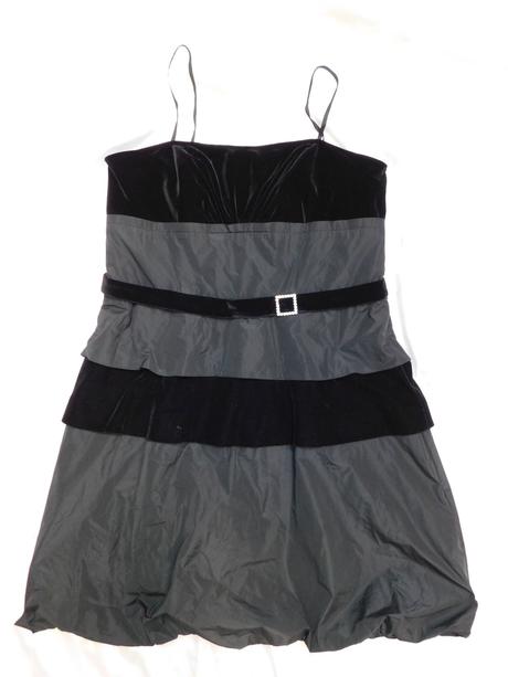 Pekne slavnostne saty, 42