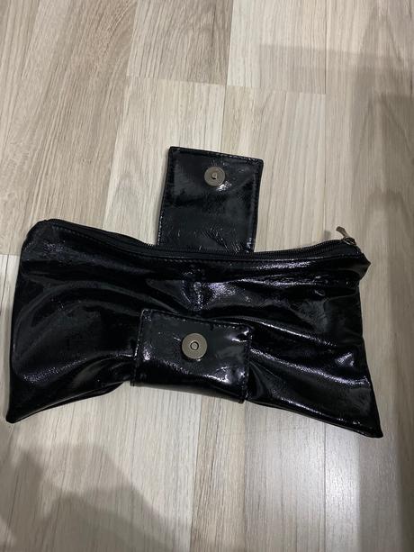 Leskla plesova kabelka,