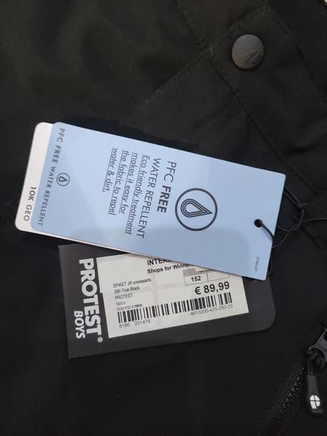 Protest boy oteplovačky, 152