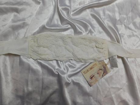 Luxusna plavkova podprsenka,mliečnej farby, 34 / 36 / xs