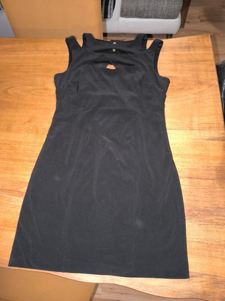 Elegantné šaty, 38