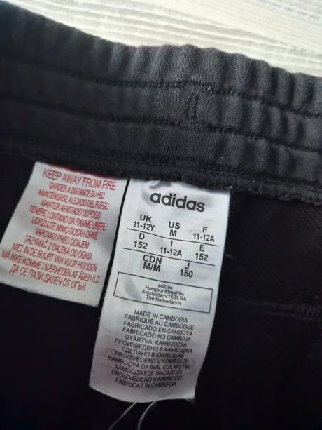 Pekné adidas tepláky - letné, adidas,152