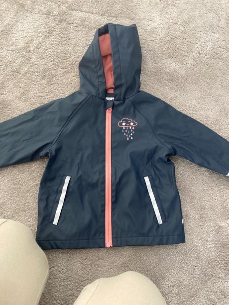 Nepremokavá bundicka, lupilu,92