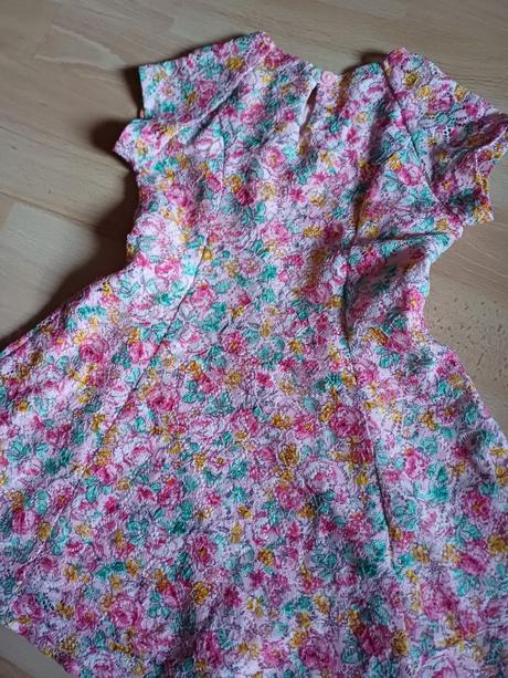 Krasne farebne cipkovane saty, primark,98