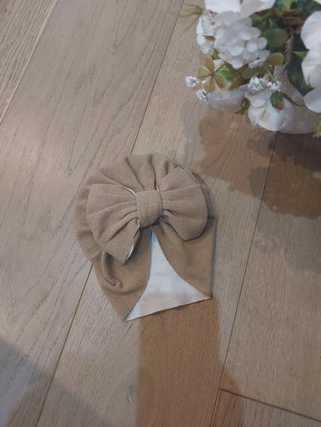 Turbanova čiapka -, 86