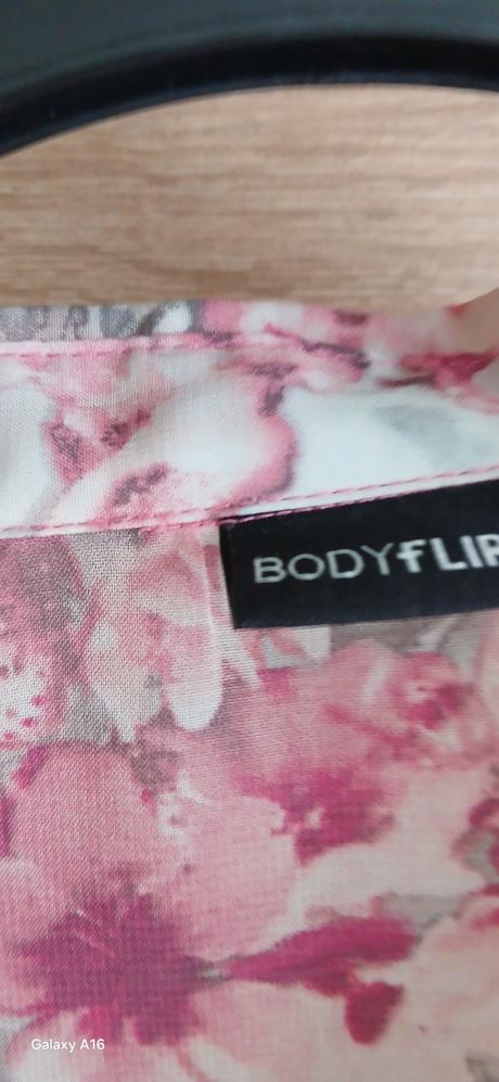 Letna bluzka s kvety bodyflirt, s
