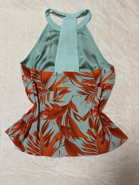 Letný top vo farbách mint s oranžovým vzorom, m
