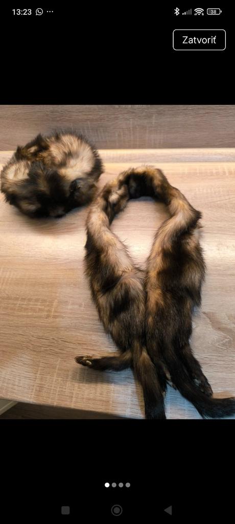 Kožušinový golier a čiapka, <50