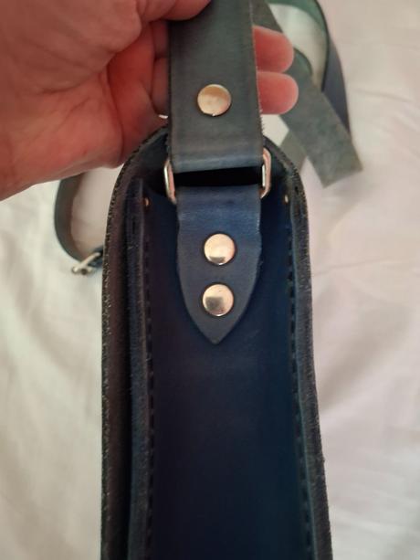 Kožená kabelka eggo,