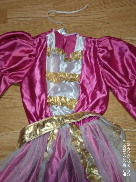 Karnevalové šatičky., 