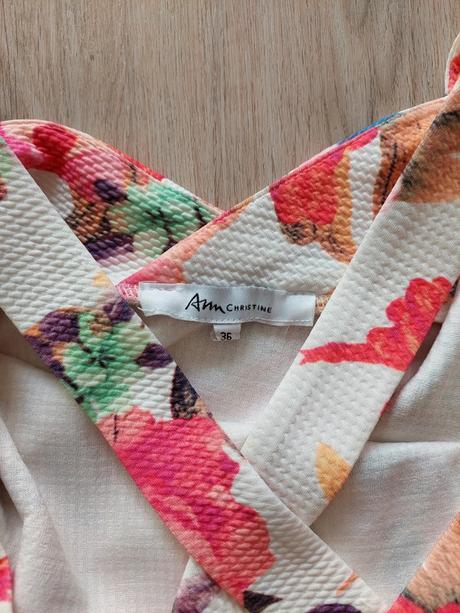 Letné šaty s kvetinovým vzorom (veľ. 36/s), s