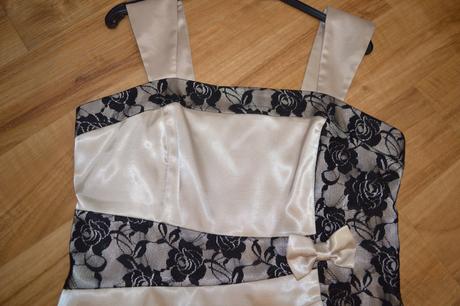 Spoločenské šaty, 42