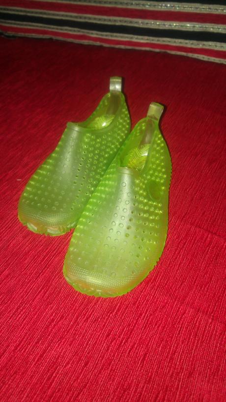 Gumove topanky do vody, 27