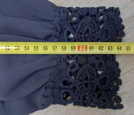 Slávnostná blúzka, 40