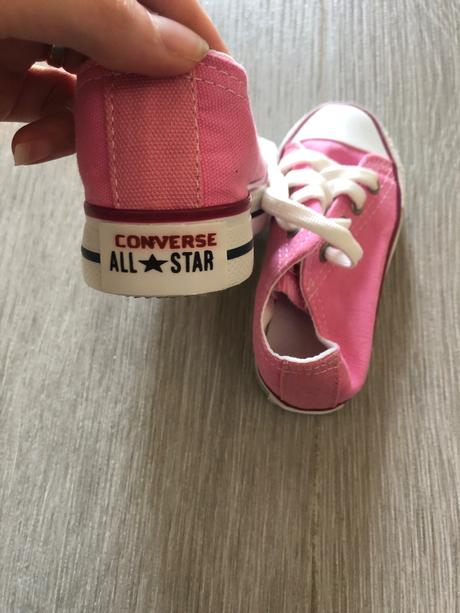 Dievcenske tenisky, 22