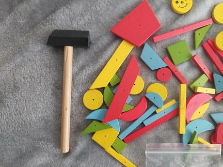 Drevená klincovačka - hra s kladívkom,