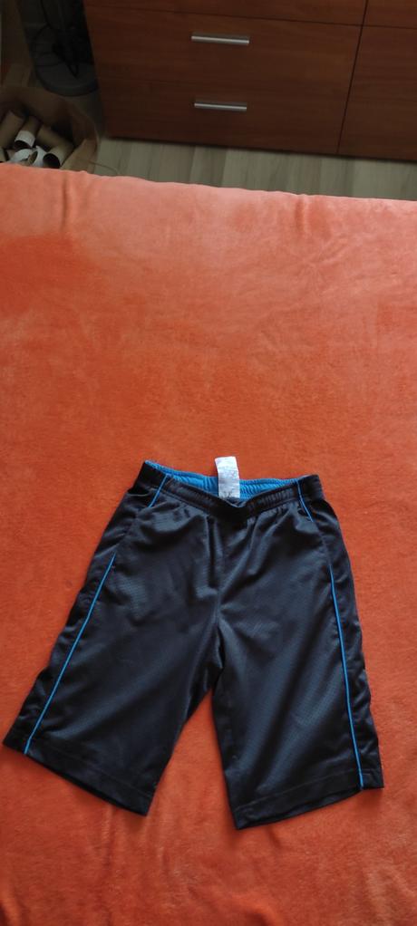 Balík kraťasov, 140–152