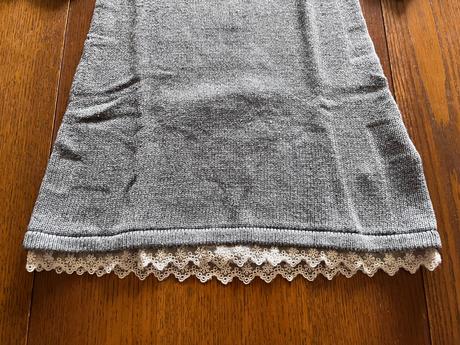 Teplé pleteninové šaty s čipkou a ružami 122/128, h&m,122