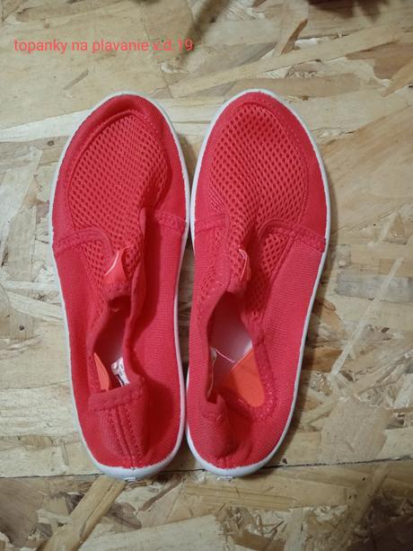 Topanky na plavanie, decathlon,31