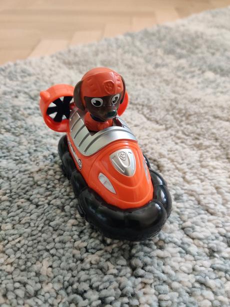 Labkova patrola - vozidlo zuma, 