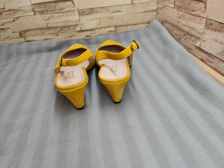 Ecco 40 - dámske kožené žlté sandále, ecco,40