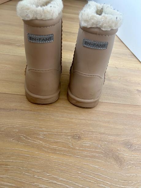 En fant zateplené čižmy s ovčím rúnom, en fant,34
